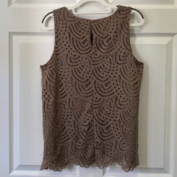 Worthington Sleeveless Blouse Taupe Crochet-Style Lace Size M - Picture 2 of 6